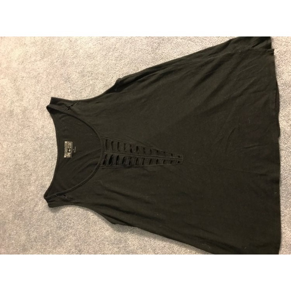 Black Tanks (3)